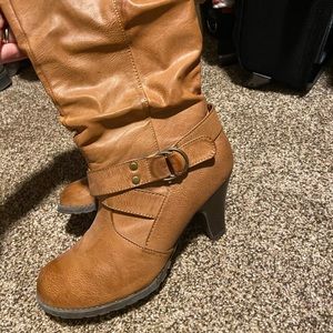 Heeled boots